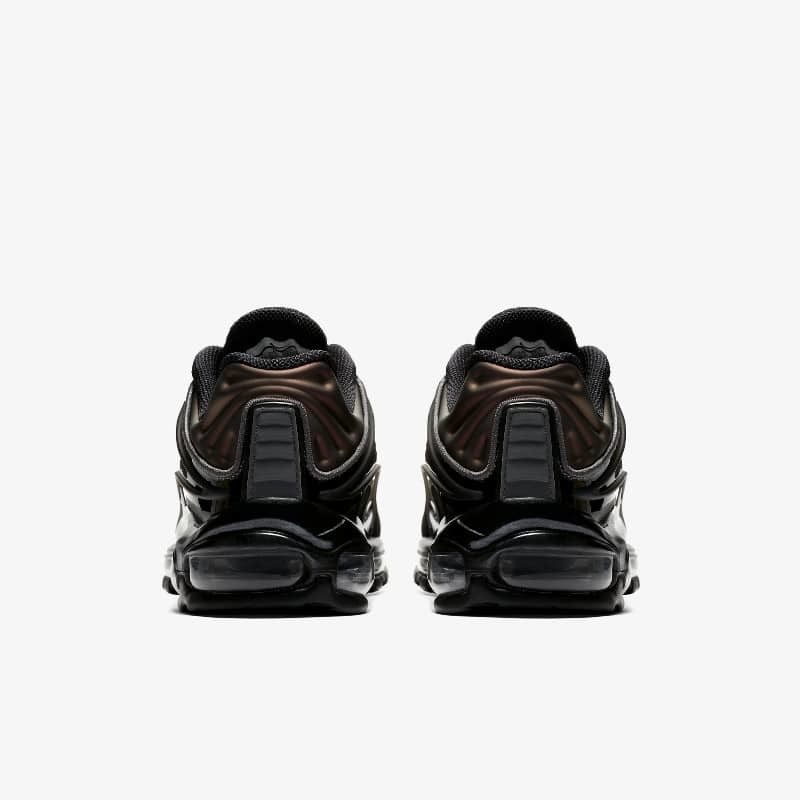 Nike air max deluxe triple outlet black